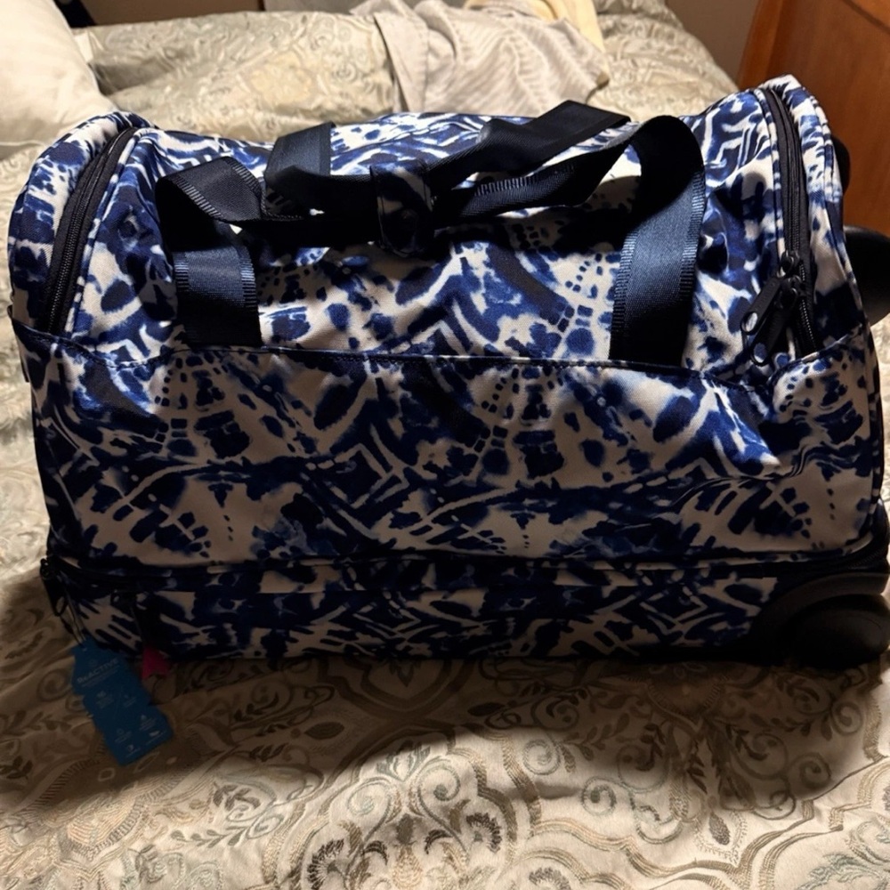 Vera Bradley Reactive Foldable Duffel in Blue and White